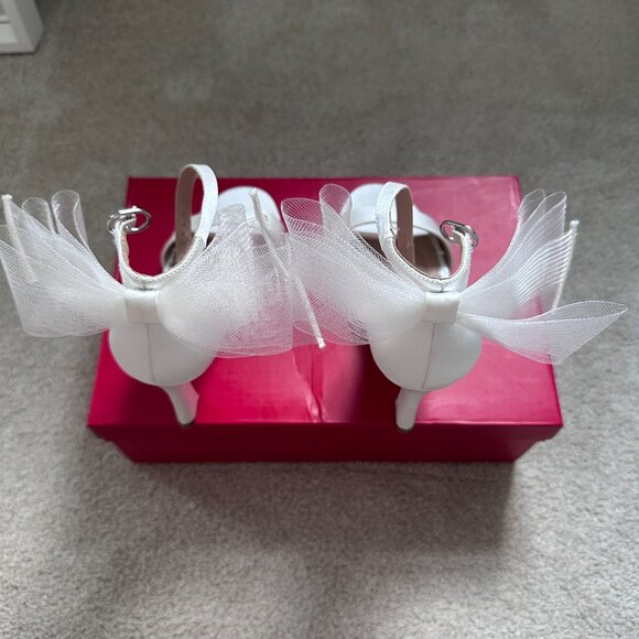 Kelly & Katie Nemira Sandal Bow Detail Ankle Wrap Strap White Satin Heels sz 6.5 - Picture 11 of 14